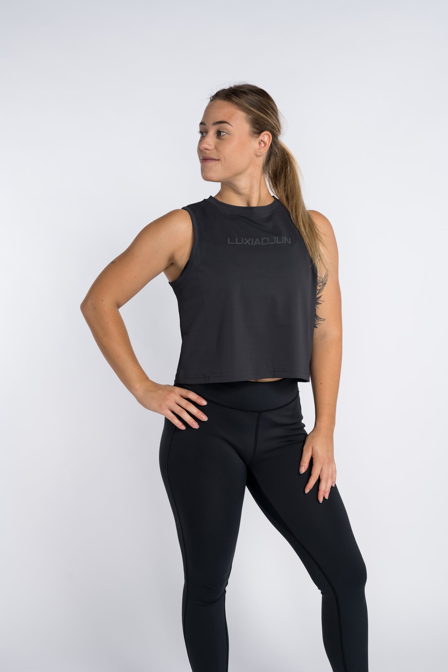 LUXIAOJUN Daily Essentials Crop Top Performance Femme Noir