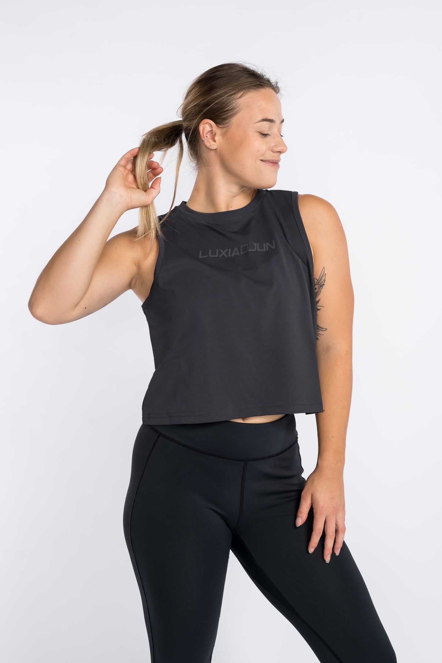 LUXIAOJUN Daily Essentials Crop Top Performance Femme Noir