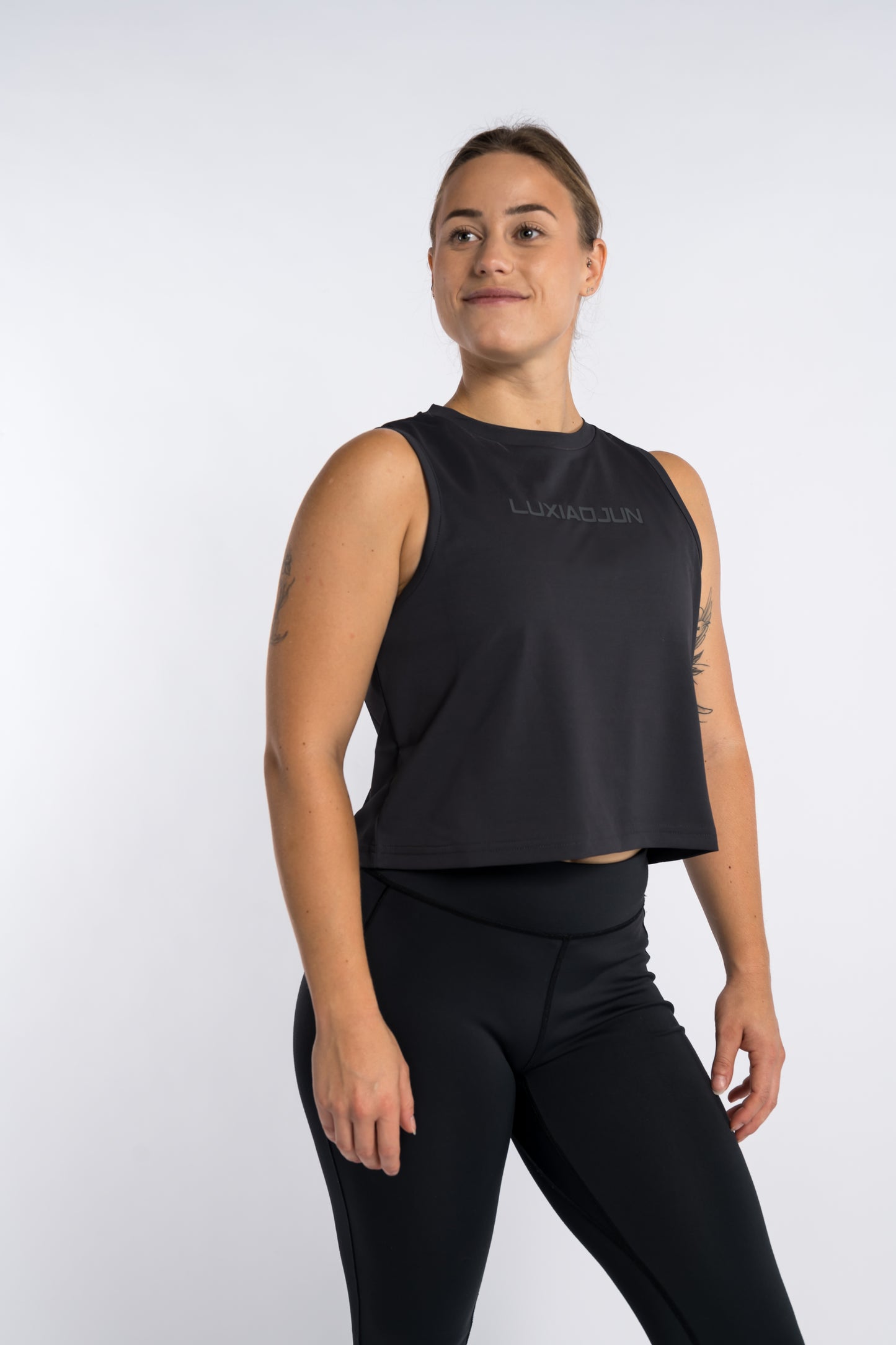 LUXIAOJUN Daily Essentials Crop Top Performance Femme Noir