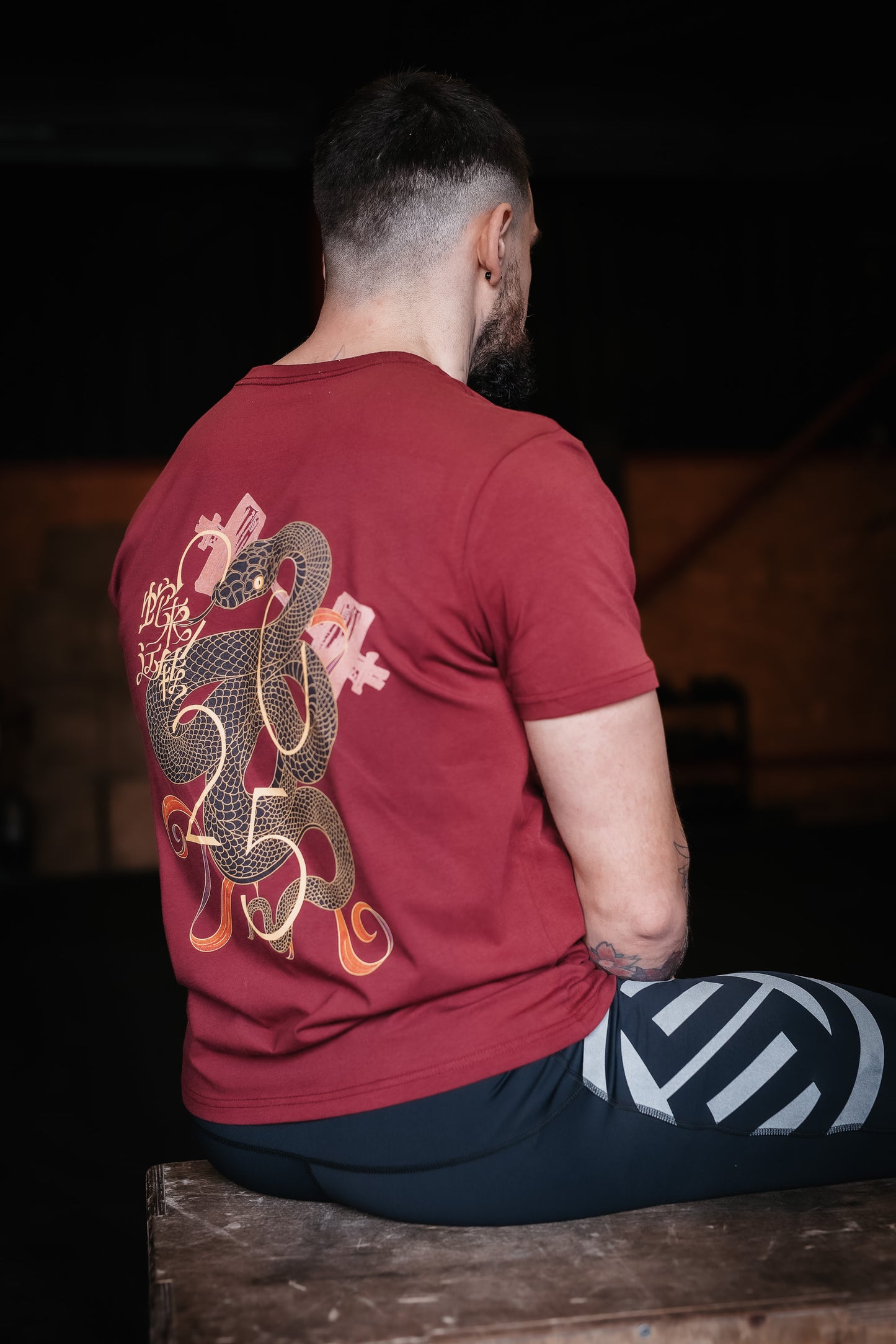 T-shirt unisexe LUXIAOJUN — Édition limitée Année du Serpent (Bordeaux)