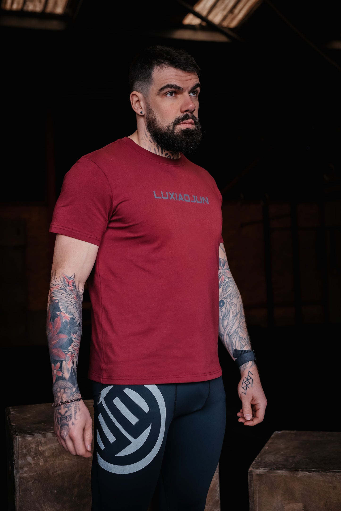 T-shirt unisexe LUXIAOJUN — Édition limitée Année du Serpent (Bordeaux)